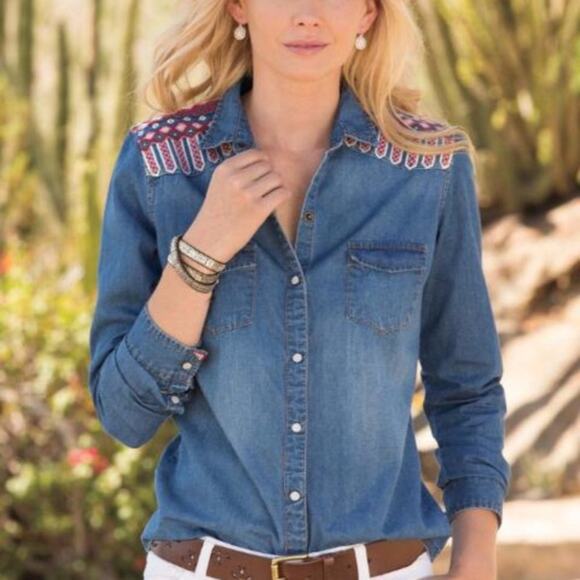 The Territory Ahead Chambray Denim Shirt Women M Highland Embroidered Pearl Snap - Picture 2 of 9